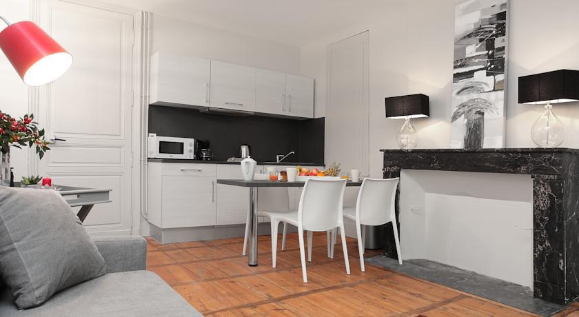 Suites De La Tour Perigueux Centre Quarto foto
